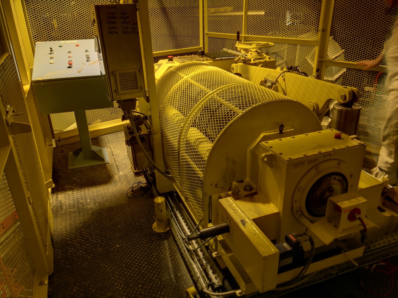 NPP equipment hatch hoist, 60t